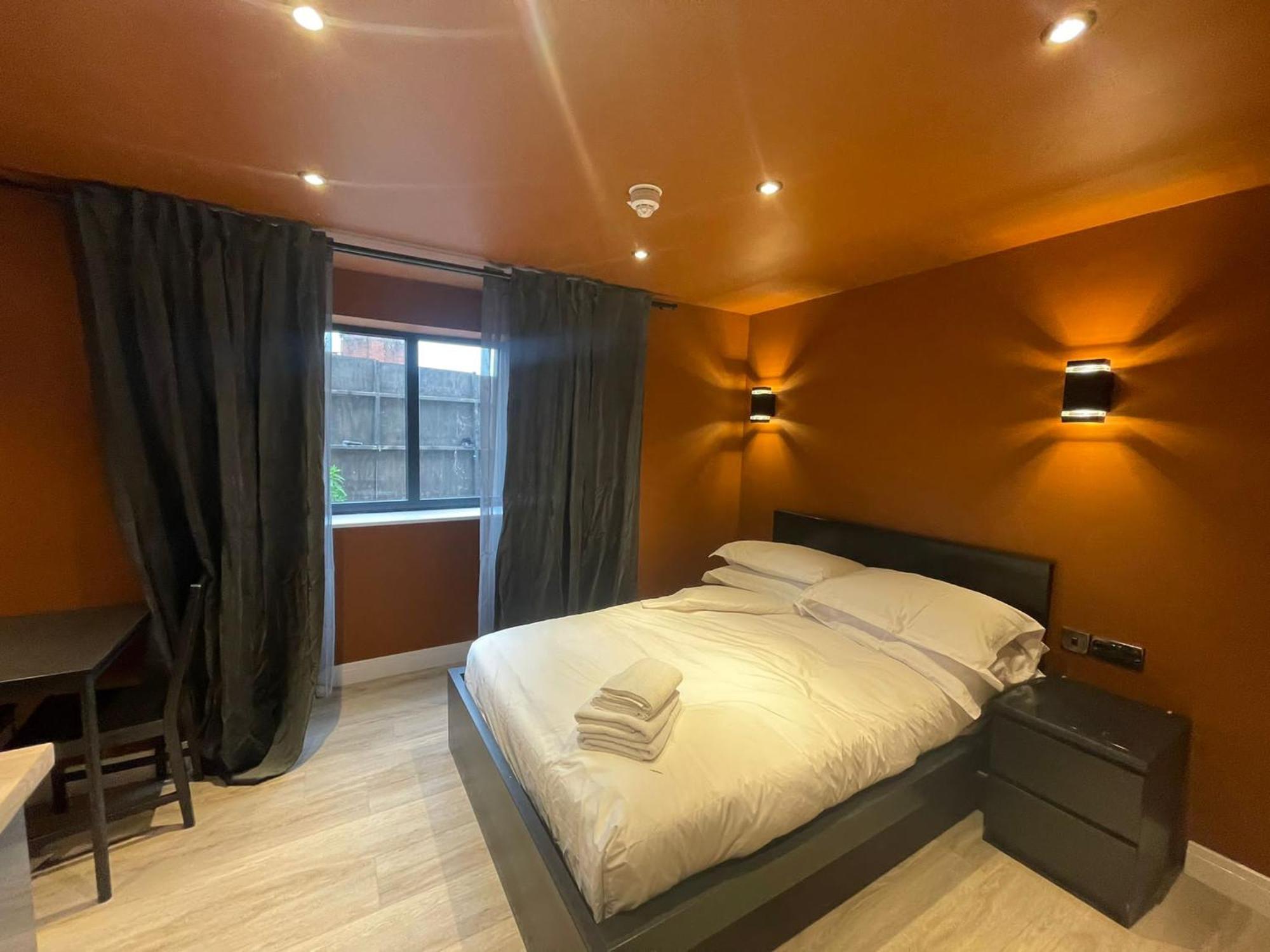 Sky City Apartments Coventry Exterior photo